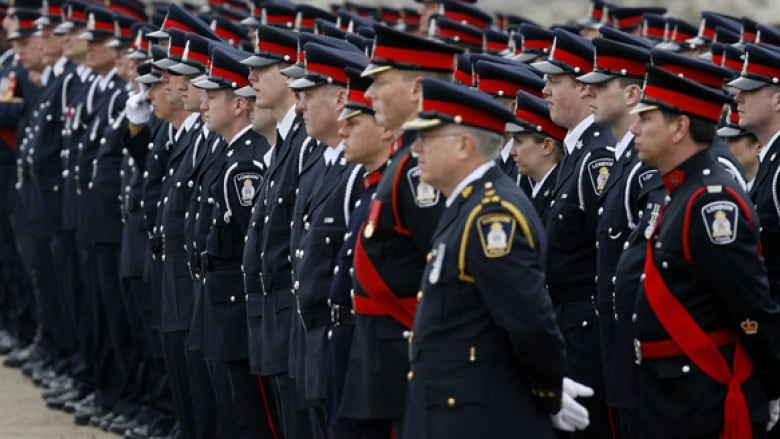数十年来几百名加拿大警察因公殉职